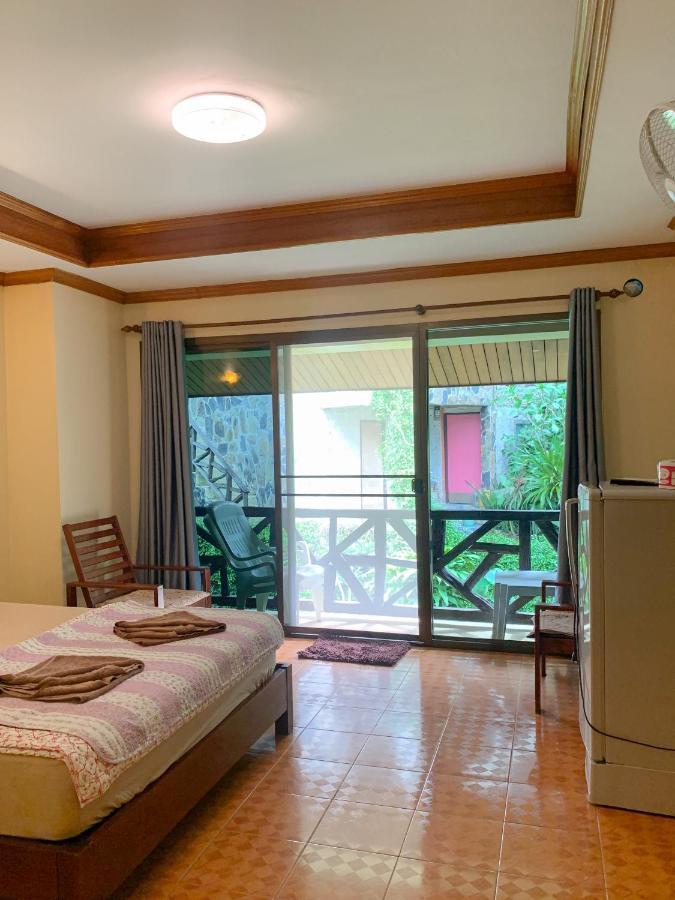 Koh Chang Hut Hotel Exterior photo